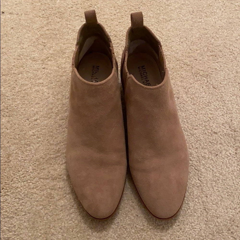 Michael kora tan suede booties